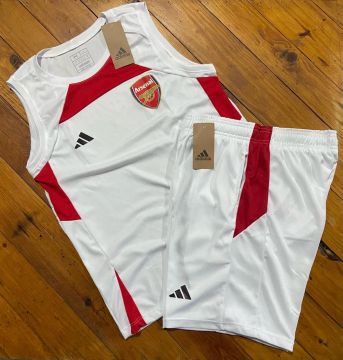 Conjunto Adidas Arsenal - Camiseta e Shorts - Tamanho M