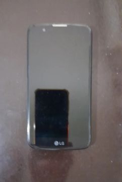 Smartphone LG K10  - Dourado.