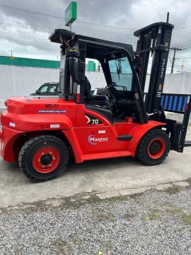 Empilhadeira Magtec 7T - Nova