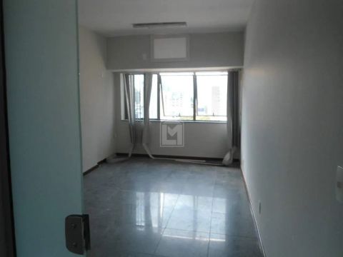 Sala à venda, com 30 m², no Santa Lúcia,Vitória.
