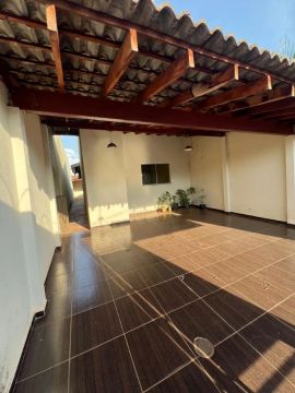Aluga se casa no Jardim Aero Rancho!