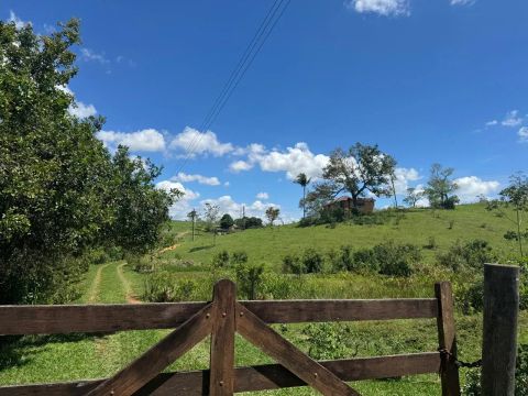 Vendo excelente sítio em Ubás/Carapebus com 95.000m²