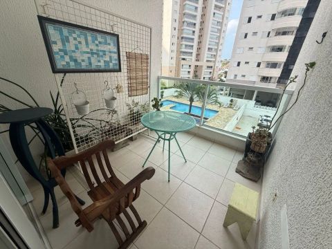 Apartamento mobiliado com 1 dormitório no Edifício Amadeus Boulevard