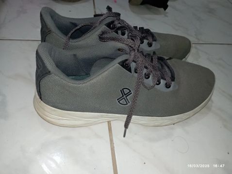 Tênis Masculino Cinza - Novo