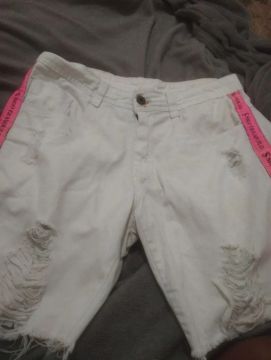 Short Jeans Branco Destroyed