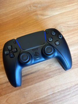 DualSense PS5 preto.