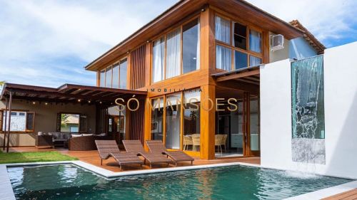 Linda casa à venda no condomínio Outeiro das Brisas - Trancoso/BA.