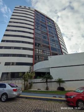 Condomínio Terrazzo - Apto 2/4 sendo 2 suítes de 143 m², mobiliado, 3 vagas por 5.500,00