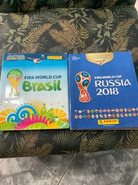 2 álbuns de figurinha completo copa do mundo Brasil 2014 e 2018