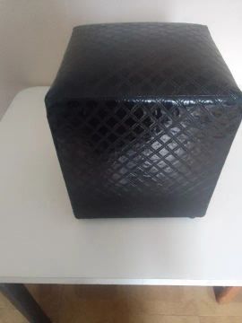 Banco Preto de Couro