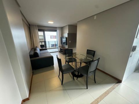Alugo apt 2/4 mobiliado na ponta verde.