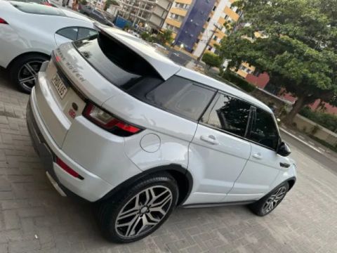 Evoque bem conservada e baixa quilometragem.