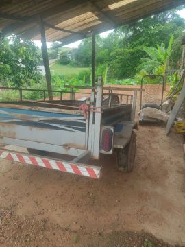 Carreta de reboque - Usada