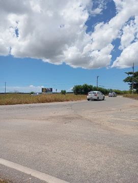 Vendo/ alugo terreno área industrial próximo ao Porto do Açu RJ
