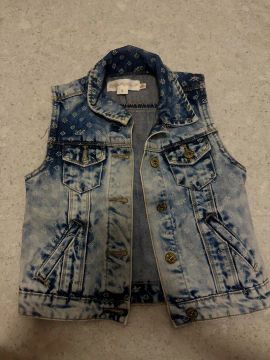 Colete jeans com estampa floral