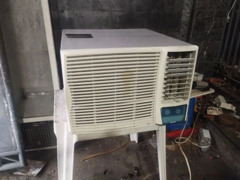 Ar condicionado de Janela Usado 30.000 BTUs 