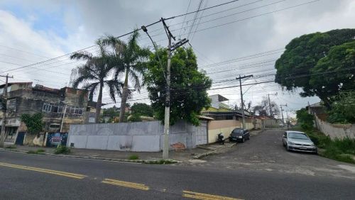 Casa comercial no Rocha perto do Colégio Pericar