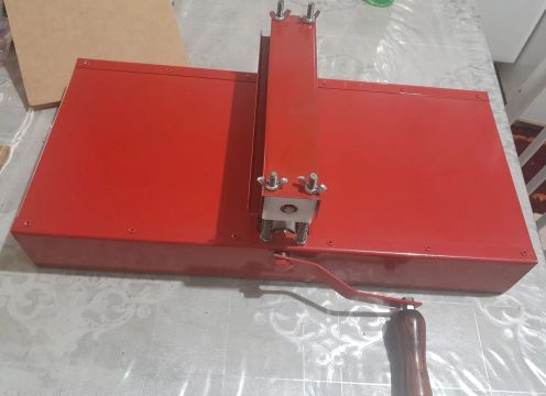 Maquina de corte e vinco da marca Corvani