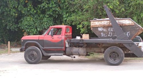 Caminhao poliguindaste Chevrolet D60