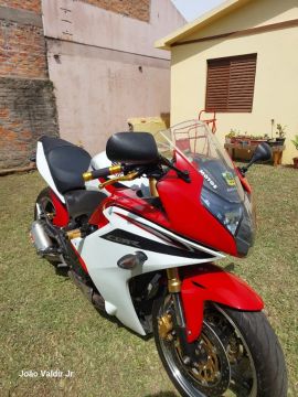 CBR 600 F ANO 2013. IMPECÁVEL 