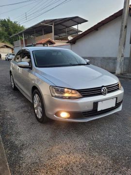 JETTA 2.0 AUTOMÁTICO