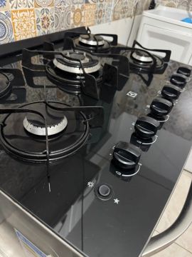 Fogão de Mesa 5 Bocas - preto eletrolux