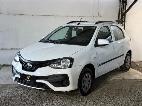 Vendo/Troco/Financio Etios X 1.3 Flex Completo Ano 2019 * Baixo Km *