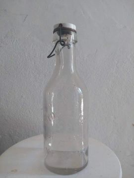 Garrafa de Hydrolitol com tampa de cerâmica 