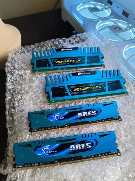 Memória RAM, GSKILL E CORSAIR VENGANCE R$70,00 cada pente de memória