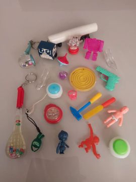 Lote brinquedos antigos.