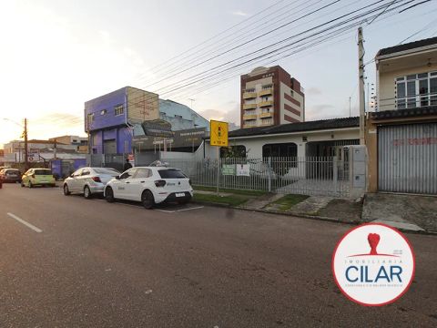 Imobiliária Cilar Aluga Kitnete no Capão Raso com 26m², Ref. 00204.003-CILAR