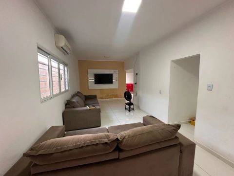 Casa para Venda no bairro Itararé com Ponto Comercial, situado na zona Sudeste.