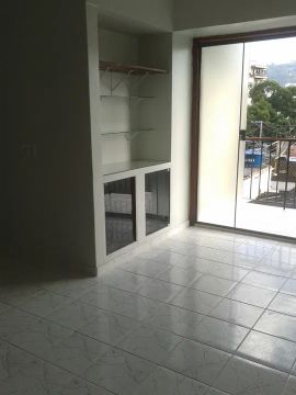 Aluguel temporada apto 4/4, 2 banhs, só com armários, Lgo Verdun, Grajaú, RJ