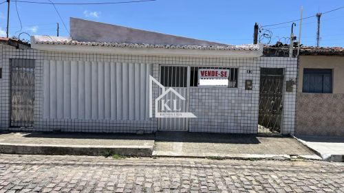 Excelente Casa - 3 Quartos - 173M2 - Perfreita Localização - Bairro Lagoa Nova