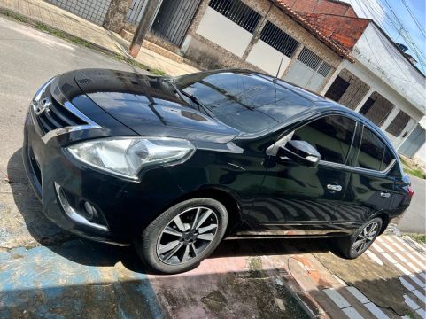 Nissan Versa 2018 Unique 1.6 Automático - Completo e Conservado!