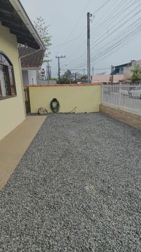 kitnet para aluguel possui 50 metros quadrados com 1 quarto em Boa Vista - Joinville - SC