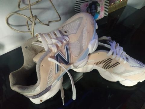Tênis New balance semi novo