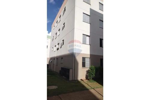 Aluguel Apartamento 3º andar 2 quartos 01 banheiro 01 vaga, Área de lazer R$ 950,00