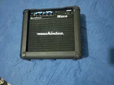 Amplificador mackintec Maxx10 e cabo blindado usado