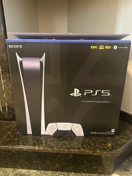 Playstation 5 825GB e um Controle
