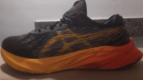 ASICS NOVABLAST 3 42 CONSERVADO