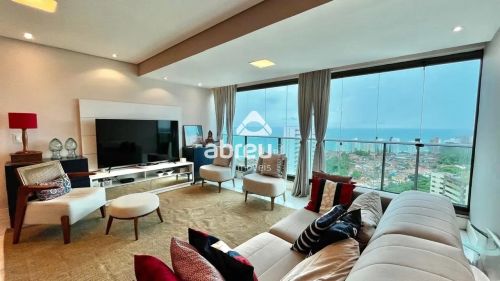 Belo Apartamento à Venda em Petrópolis - Natal