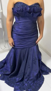 Vestido de festa azul longo