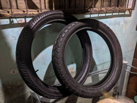 Pneu aro 18 NOVO e aro 16