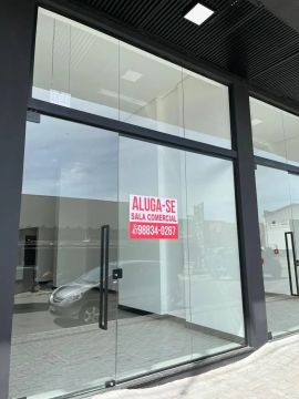 LOCAÇÃO ANUAL - SALA COMERCIAL COM 70 M²!!