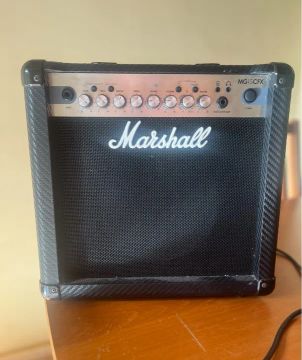 Amplificador de guitarra Marshall MG15 CFX