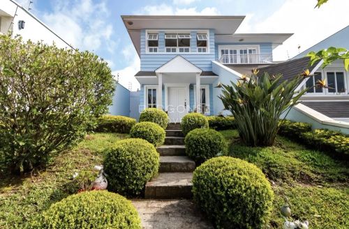 Casa espetacular à venda: 5 quartos, 3 suítes, 436 m², localização nobre, ampla sala, cozi