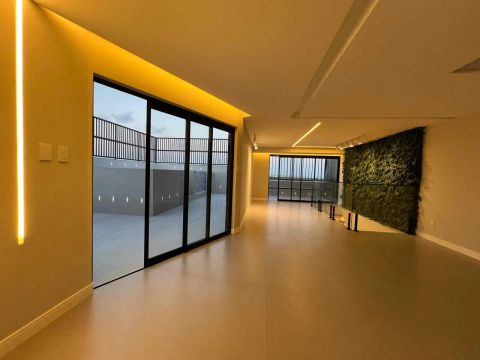 Duplex Edifício Villa Cristina -
