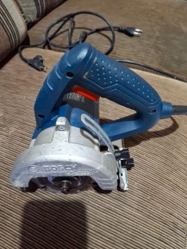 Serra Mármore Bosch Titan, valor 380 reais 