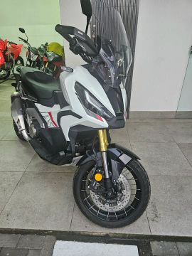 X-ADV! A MELHOR SCOOTER DO MUNDO. 